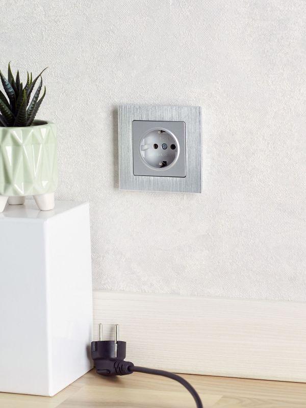 Рамка 1-м BRITE РУ-1-1-БрА металл алюм. IEK BR-M12-M-K47