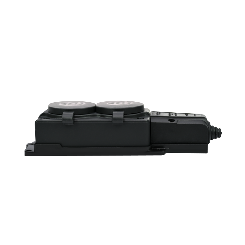 Колодка удлинителя 2-м MultiSet 16А 250В IP44 с заземл. каучук черн. SE MST4102BK