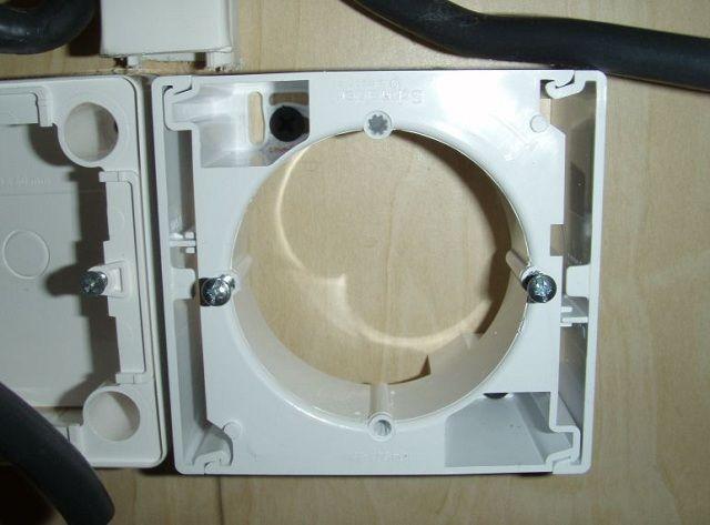 Коробка ОП Sedna бел. SchE SDN6100121