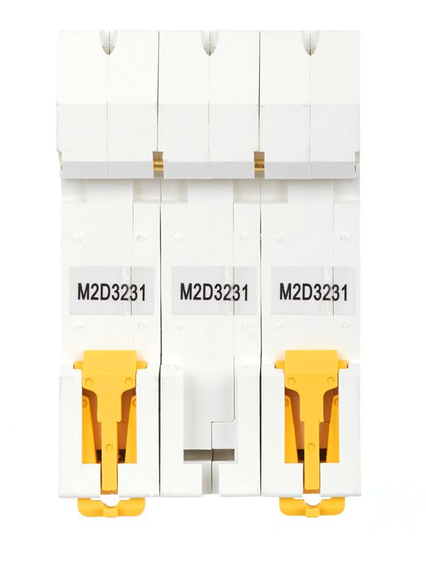 Выключатель автоматический модульный 3п D 32А M10N ARMAT IEK AR-M10N-3-D032