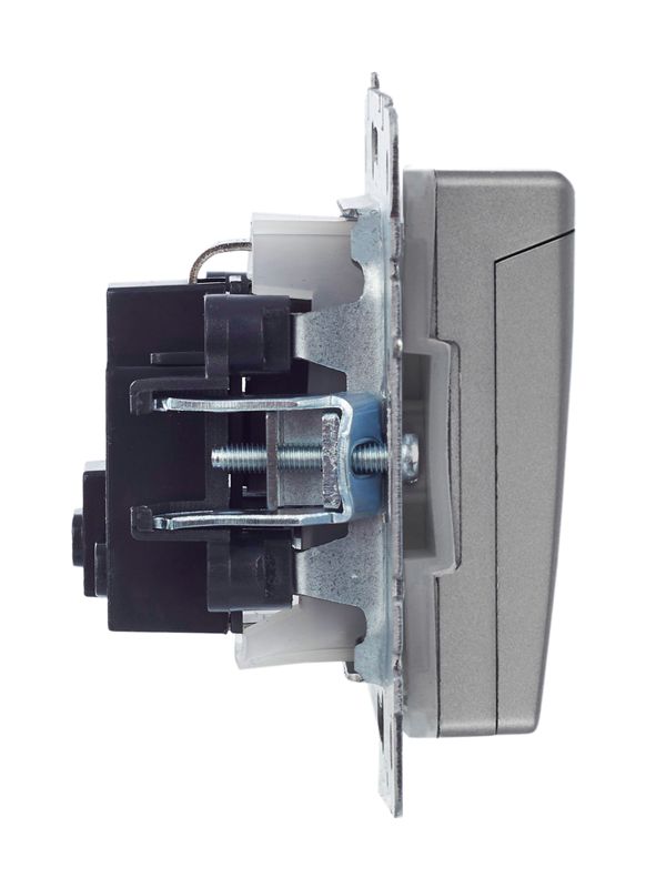 Розетка BRITE РСбш10-3-44-БрС 16А IP44 с заземл. защ. шторки с крышкой механизм сталь IEK BR-R16-16-44-K46