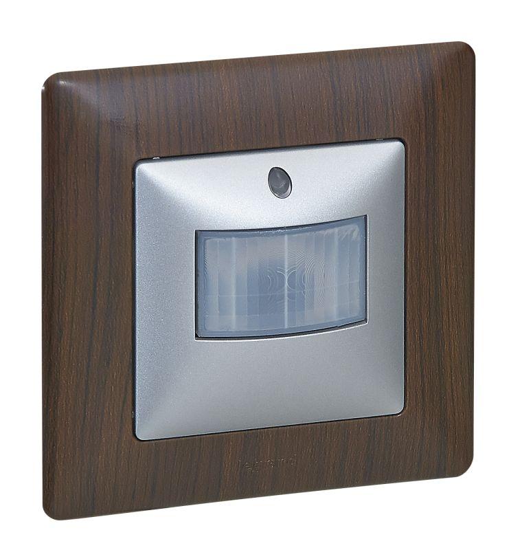 Датчик движения Valena Life 180град. 400Вт с нейтралью с лицевой панелью алюм. Leg 752373