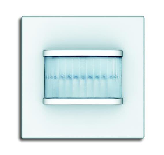 Датчик движения 6122/10-84-500 standart 180 бел. ABB 2CKA006132A0379