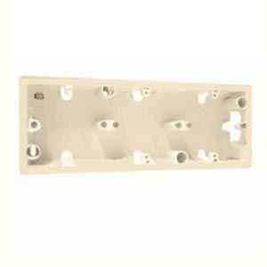 Коробка установочная ОП 3п Valena сл. кость Leg 776133