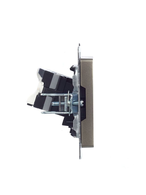Розетка компьютерная СП RJ45 кат.5E BRITE РК10-БрШ механизм шампань IEK BR-K10-1-K37