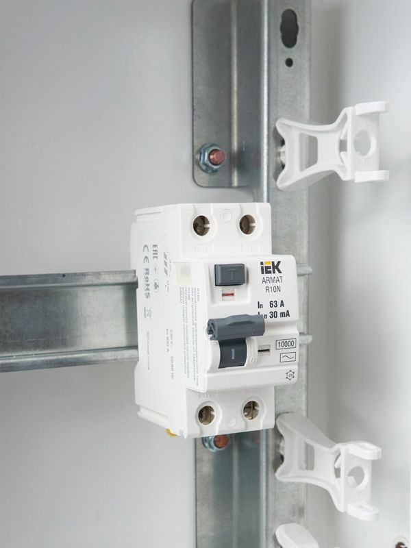 Выключатель дифференциального тока (УЗО) 2п 63А 30мА тип AC ВДТ R10N ARMAT IEK AR-R10N-2-063C030