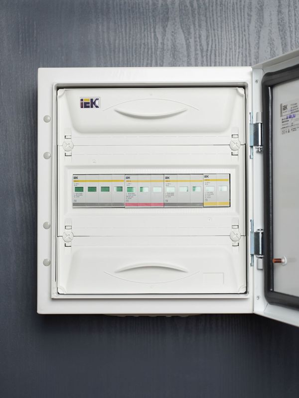 Ограничитель перенапряжения ОПС1-C 3P KARAT IEK MOP20-3-C