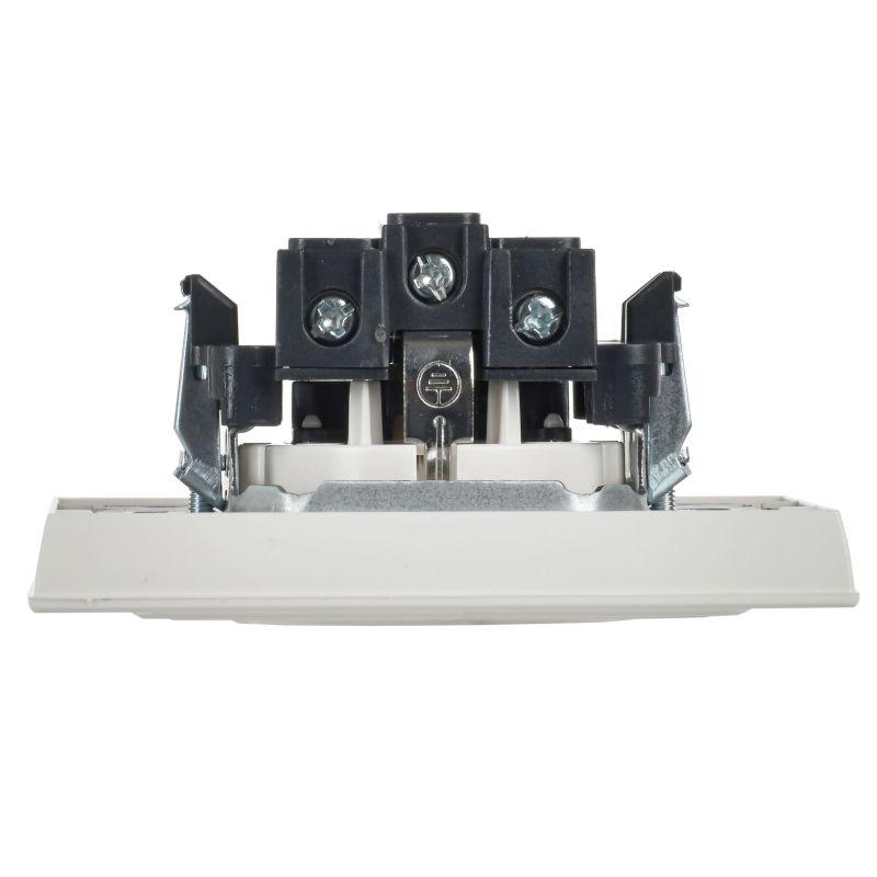 Розетка BRITE РСР14-1-0-БрБ 16А в сборе с заземл. защ. шторки бел. IEK BR-R14-16-K01-F