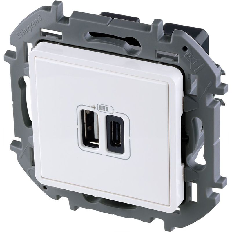Устройство зарядное Inspiria с 2-мя USB разьемами A и C 240В/5В 3000мА бел. IEK 673760