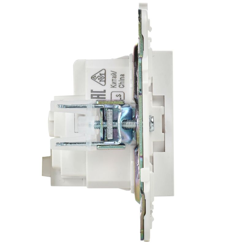 Розетка SKANDY 16А с заземл. без защ. шторок SK-R05W арктич. бел. IEK SK-R11-16-K01