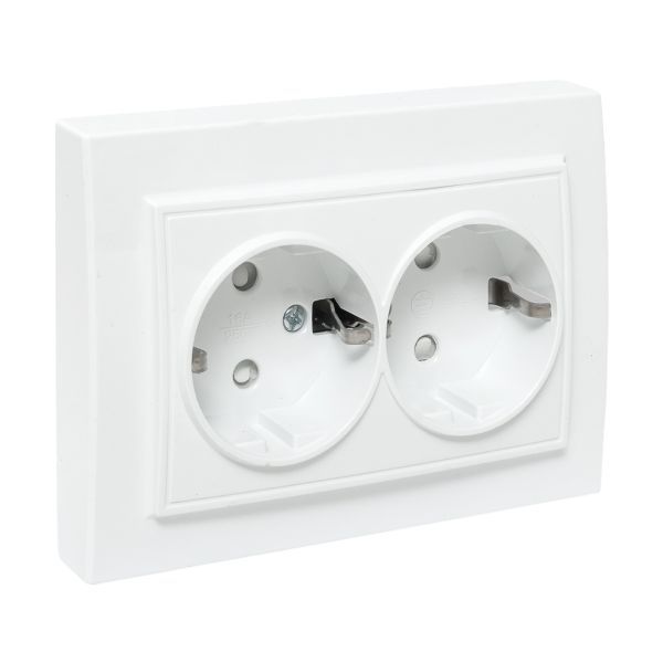 Розетка 2-м СП Минск 16А IP20 с заземл. защ. шторки бел. Basic EKF ERR16-128-100