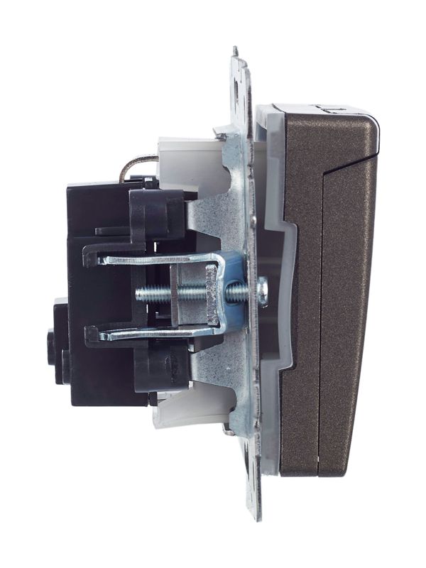 Розетка BRITE РСбш10-3-44-БрТБ 16А IP44 с заземл. защ. шторки с крышкой механизм бронза IEK BR-R16-16-44-K45