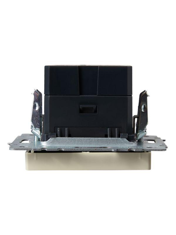 Розетка BRITE USB A+C 18Вт РЮ11-1-БрКр механизм беж. IEK BR-U22-018-K10