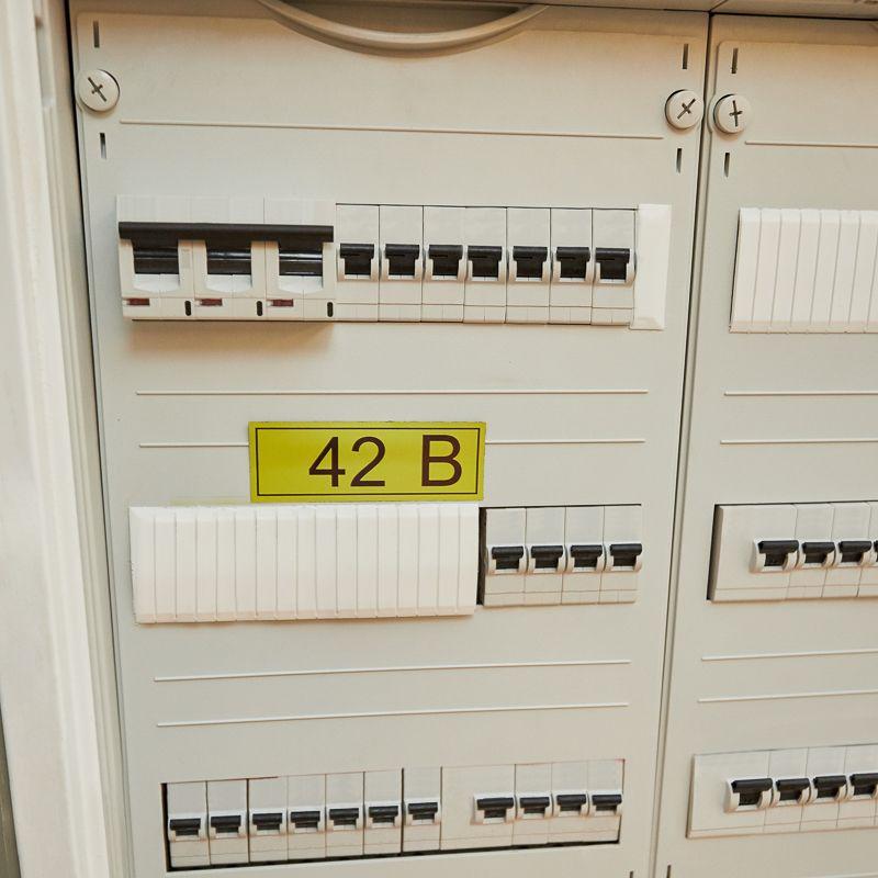 Наклейка знак электробезопасности "42В" 35х100мм Rexant 55-0003-1