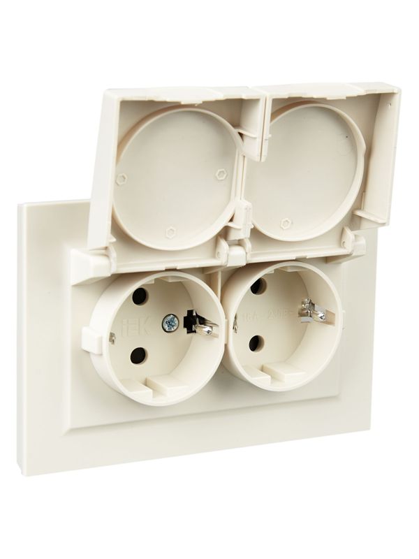 Розетка 2-м СП BRITE РСбш12-3-44-БрКр 16А в сборе IP44 с крышкой беж. IEK BR-R26-16-44-K10-F