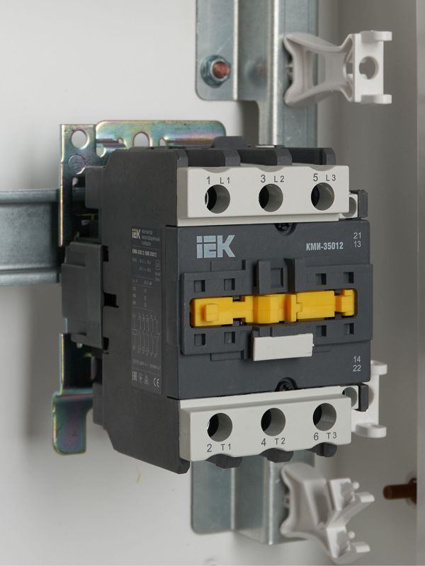 Контактор КМИ-35012 50А 230В/АС3 1НО 1НЗ KARAT IEK KKM31-050-230-11
