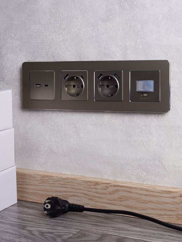 Датчик движения BRITE ДС10-1-БрШ механизм шампань IEK BR-MS10-N-150-05-K37