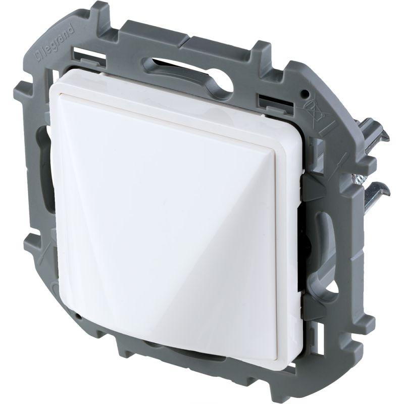 Вывод кабеля Inspiria с зажимом для крепления бел. IEK 673890