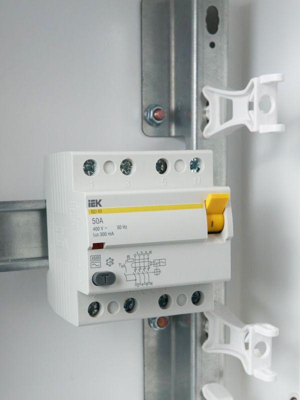 Выключатель дифференциального тока (УЗО) 4п 50А 300мА тип AC ВД1-63 KARAT IEK MDV10-4-050-300