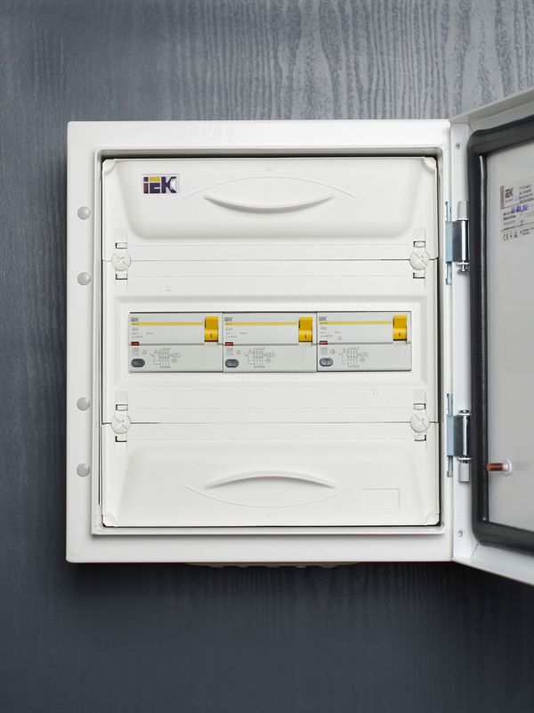 Выключатель дифференциального тока (УЗО) 4п 40А 30мА тип AC ВД1-63 KARAT IEK MDV10-4-040-030