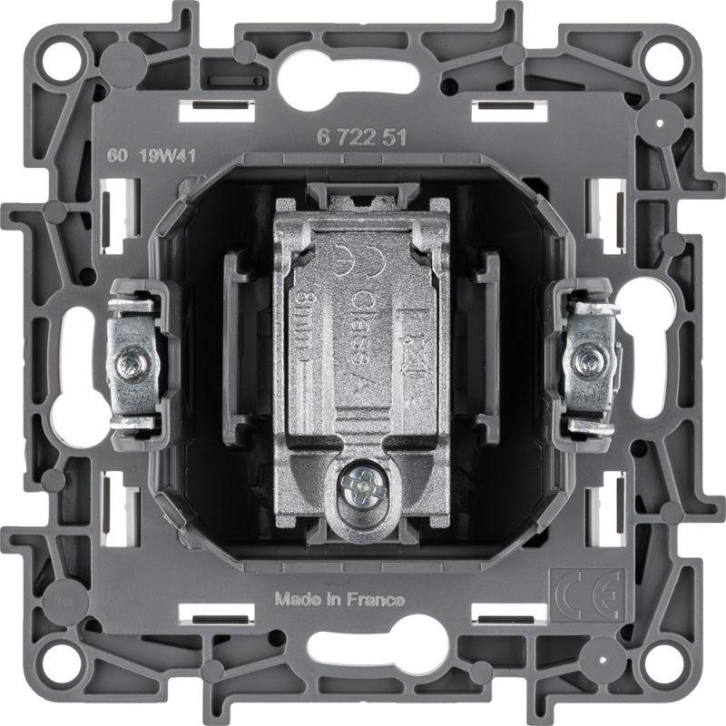 Розетка телевизионная TV СП Etika 2дБ 0-2400МГц с топологией "звезда" механизм бел. IEK 672251