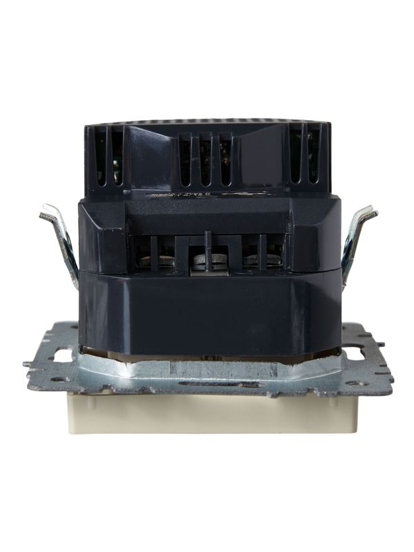Розетка BRITE РЮш11-1-БрКр 16А с USB A+C 18Вт с заземл. защ. шторки механизм беж. IEK BR-R14-16-U22-018-K10