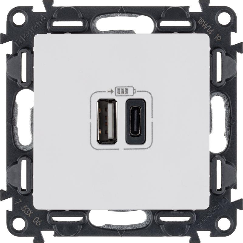 Устройство зарядное Valena Life с 2-мя USB-разъемами тип A-тип C 240В/5В 3000мА с лиц. панелью бел. Leg 753106