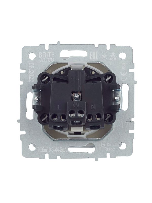 Розетка BRITE РСбш10-3-44-БрА 16А IP44 с заземл. защ. шторки с крышкой механизм алюм. IEK BR-R16-16-44-K47