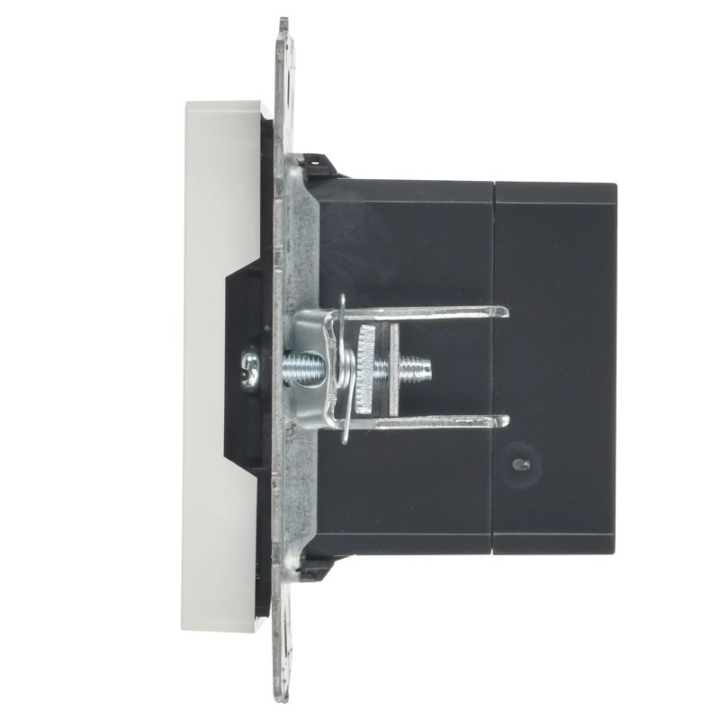 Розетка BRITE USB A+C 18Вт РЮ11-1-БрБ механизм бел. IEK BR-U22-018-K01