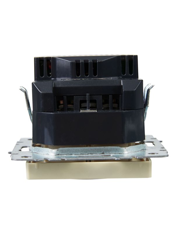 Розетка BRITE РЮш10-1-БрКр 16А с USB A+A 2.1А с заземл. защ. шторки механизм беж. IEK BR-R14-16-U21-D21-K10