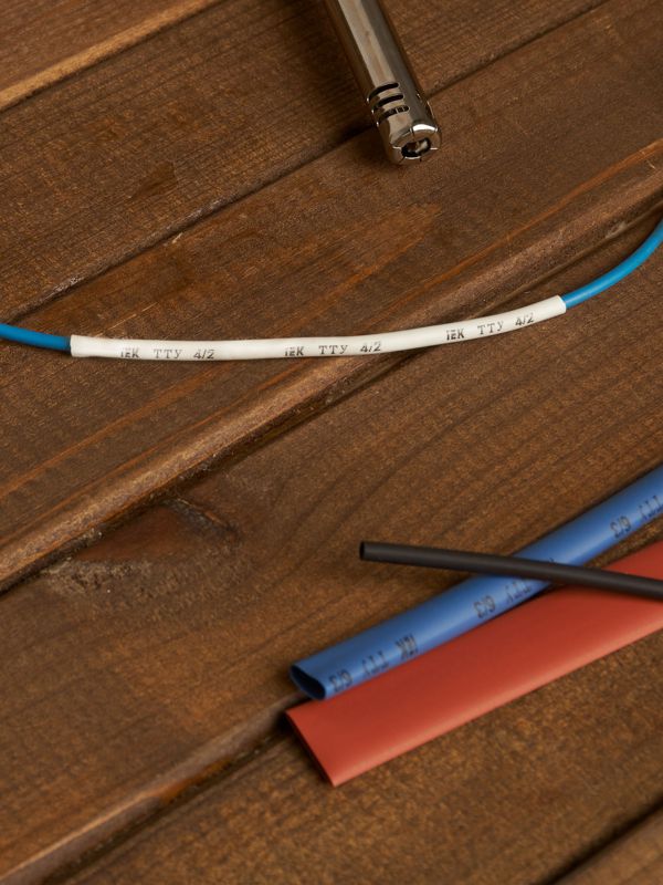 Набор трубок термоусадочных тонкостен. ТТУ 2/1; 4/2; 6/3; 8/4 (Ж; С; К; Ч; Б) 20х8см разноцвет. IEK UDRS-D2-D8-10-2