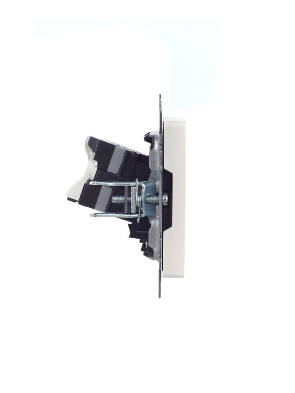 Розетка компьютерная СП RJ45 кат.5E BRITE РК10-БрЖ механизм жемчуж. IEK BR-K10-1-K36