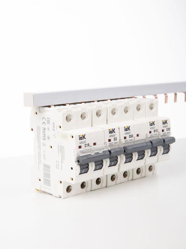 Шина соединительная PIN 3п 63А (дл.1м) IEK YNS21-3-063